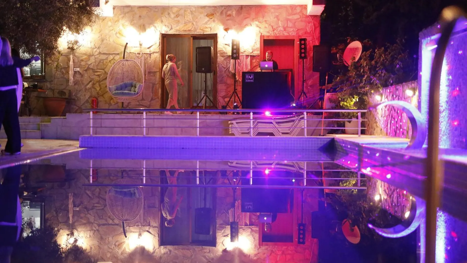Nu-Se Garden Butik Otel 셀주크